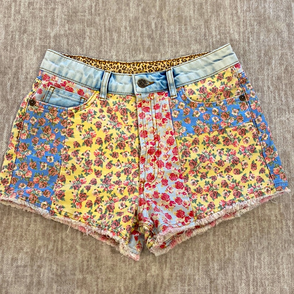 FARM Rio by Anthropology Ultra High-Rise Floral Patchwork Denim Shorts Size 4